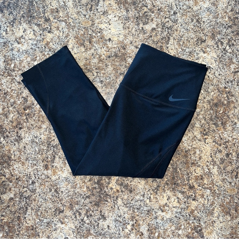 Nike Dri-Fit Power High Rise Black Capri Leggings Workout Athletic Gym Yoga L